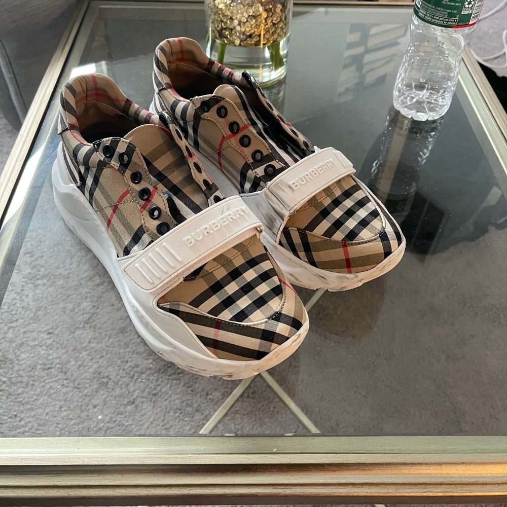 Burberry Sneakers